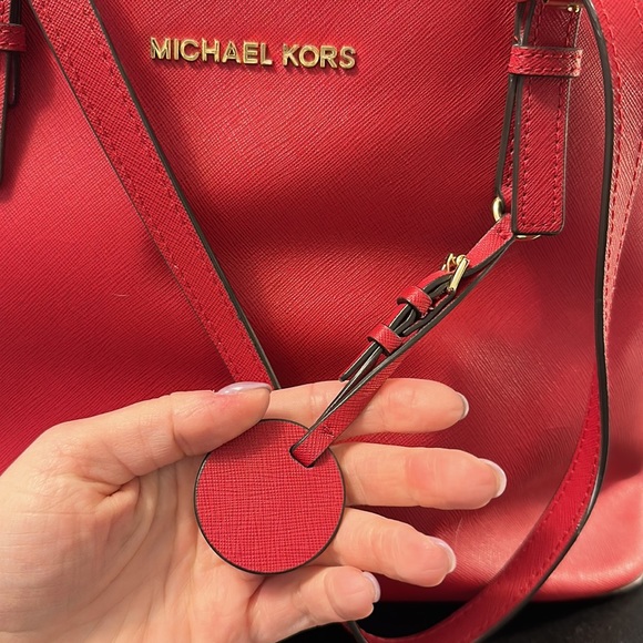 Women's Red 'jet Set Travel' Saffiano Leather Top Zip Tote 👜 ❤️ - Picture 7 of 15